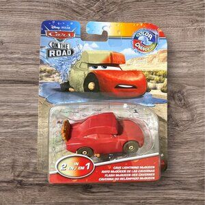 Disney PIXAR Cars On The Road Cave Lightning McQueen Color Changers 2 in 1 Water